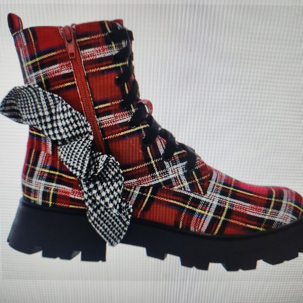 Betsey Johnson " Rozey" Red Plaid Multi Lace Up Boots. NIB. Size 6